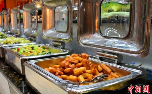 暴食自助餐有风险 吃太撑可导致心跳停止等病变 暴食自助餐有风险 吃太撑可导致心跳停止等病变