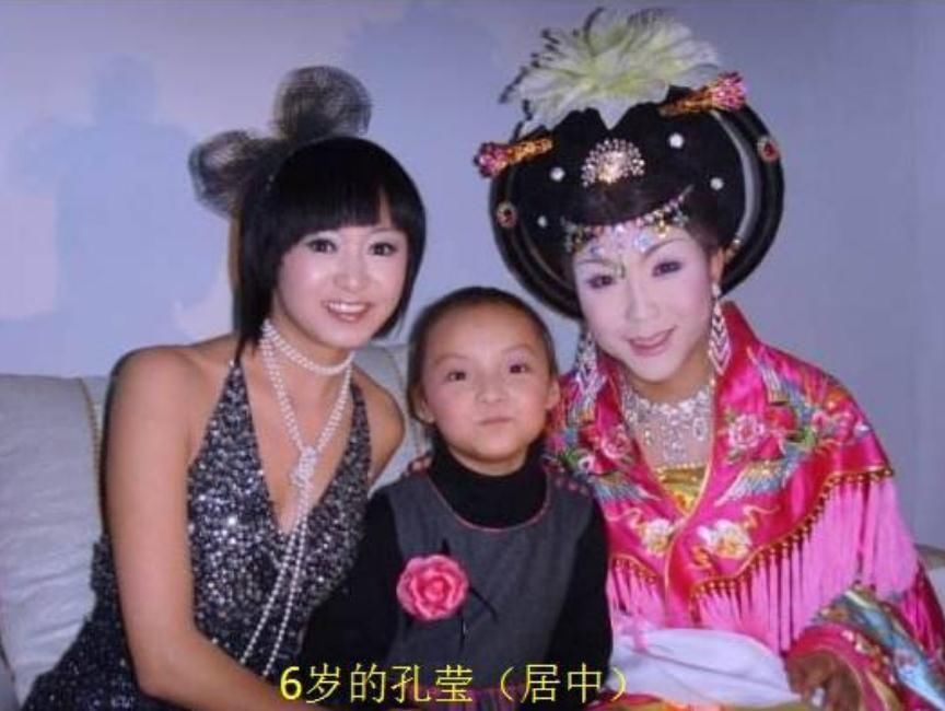 她4岁童星出道,6岁挑战李玉刚成名,如今长大后