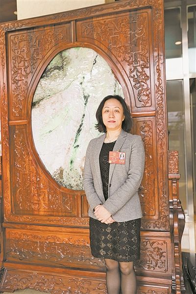 专访|新代表刘艳:家庭医生岗位要有吸引力,就医理念也要变