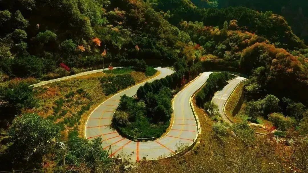 平谷区营造“畅、安、舒、美”的路域环境