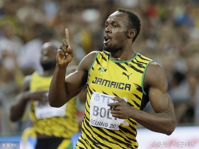 职业生涯转型,博尔特成为职业足球运动员
