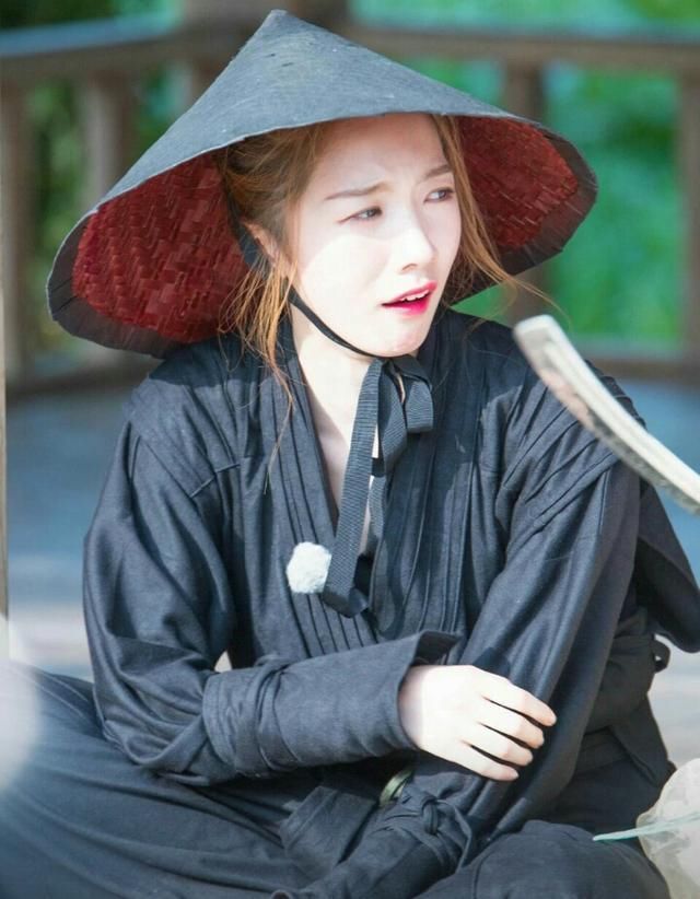 吴宣仪和程潇姐妹情深,周洁琼疑受排挤,贵圈友