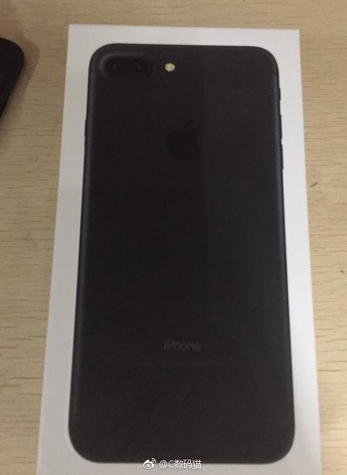 网友一千买256GB版iPhone 7P 开机后…