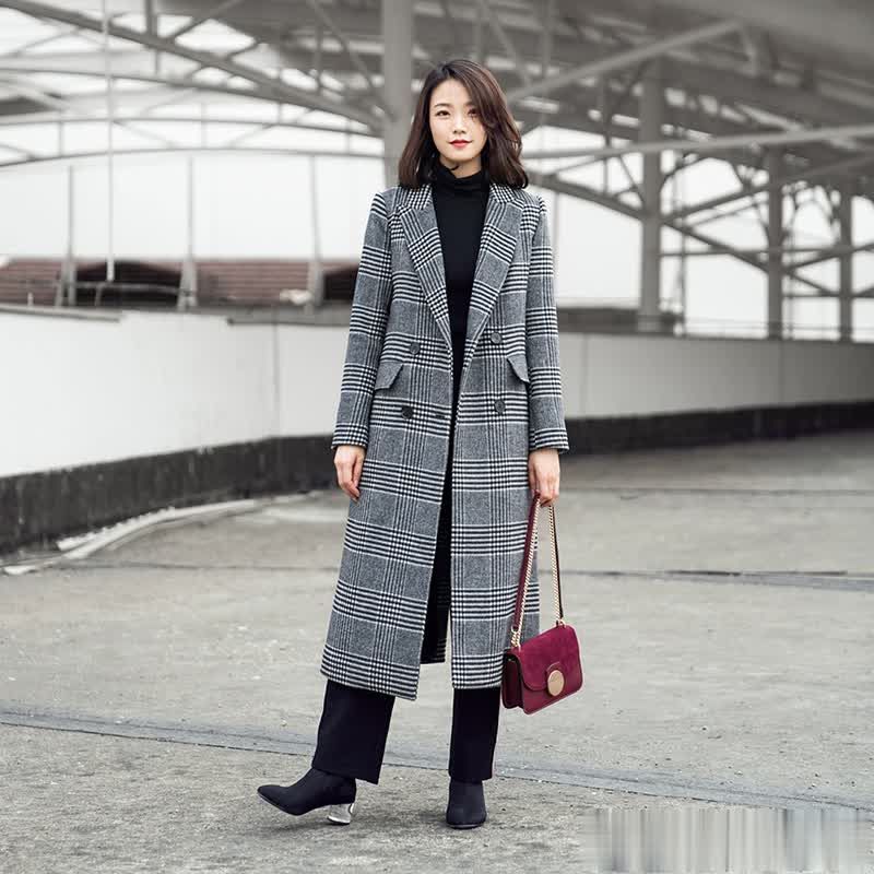 过年别穿得太土,格子呢大衣+阔腿裤,让你穿出