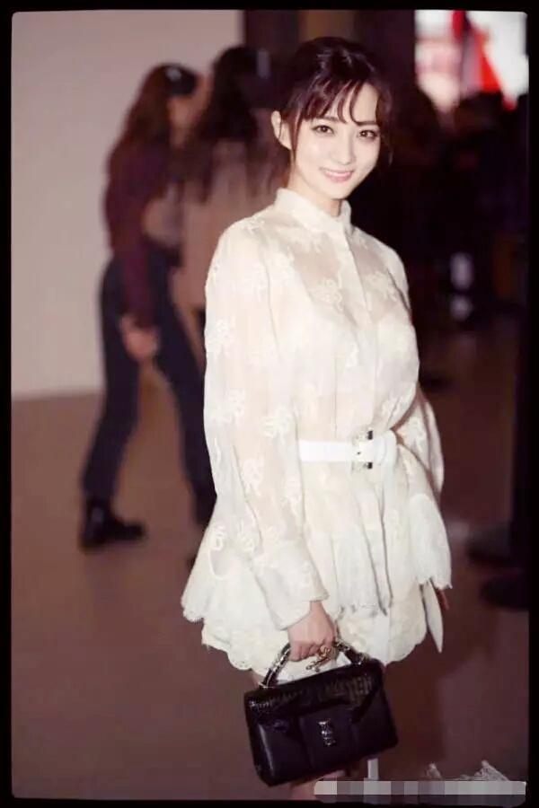 徐璐方脸变尖脸,腿也能比肩江疏影了,网友:郭碧