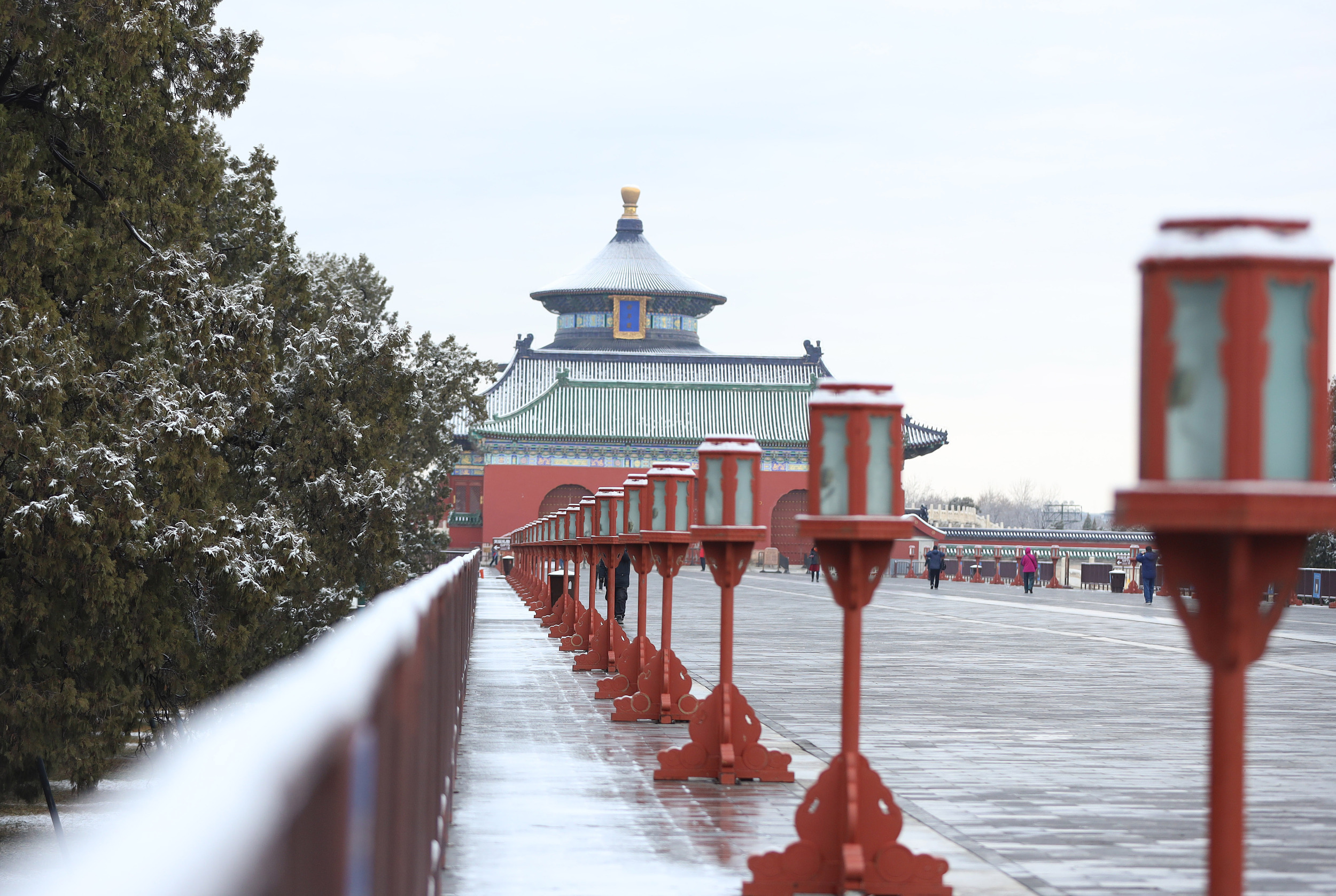 丽正门雪景图片