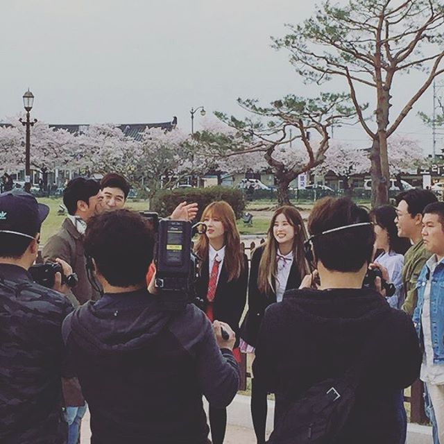 [A Pink][新闻]170408 珑美cp新综《史心充满5!快男》 两姐妹的搭档合作!