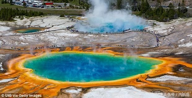 美国黄石公园,超级火山的潜伏地.
