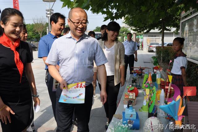 大荔县委书记王青峰六一儿童节看望慰问少年