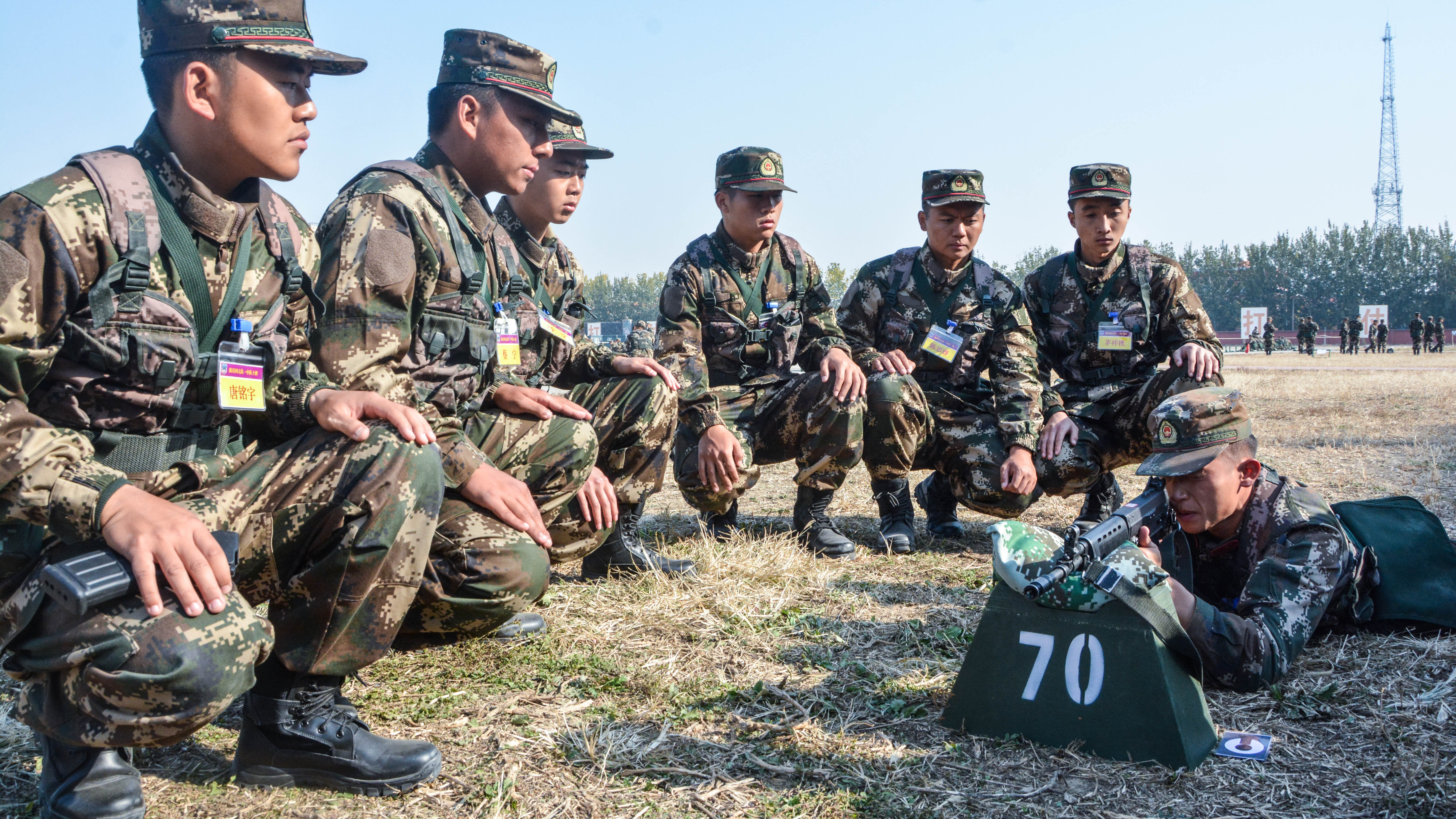 武警北京总队新兵打响新训第一枪 射击场上展荣光