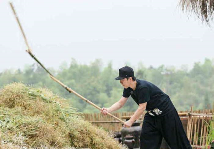 黄渤自曝曾给王菲写过歌, 王菲: 歌呢? 黄渤的回