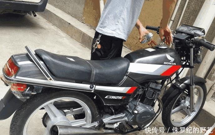 九十年代最火的3款摩托车,若是你能买得起,搁