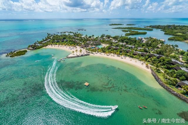 和中国一样,2018年马来西亚、毛里求斯人均G