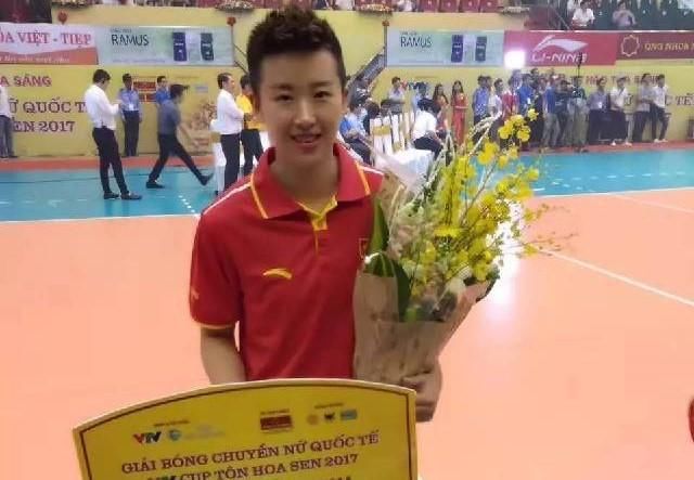 中国女排又一天才王者归来!只有她能解郎平