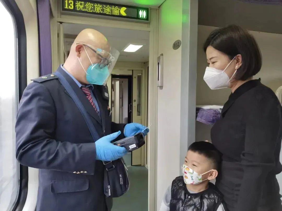 新版《铁路旅客运输规程》施行近两月 儿童票热点问题解答来了_北京时间
