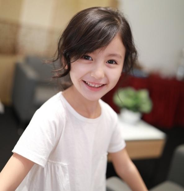 王思聪关注的最小网红,还是抖音第一小女神,才