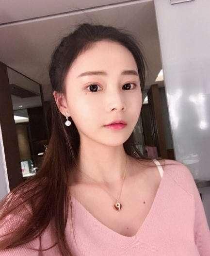 镇江会计挪用公款案后续:冯提莫被打赏160W 