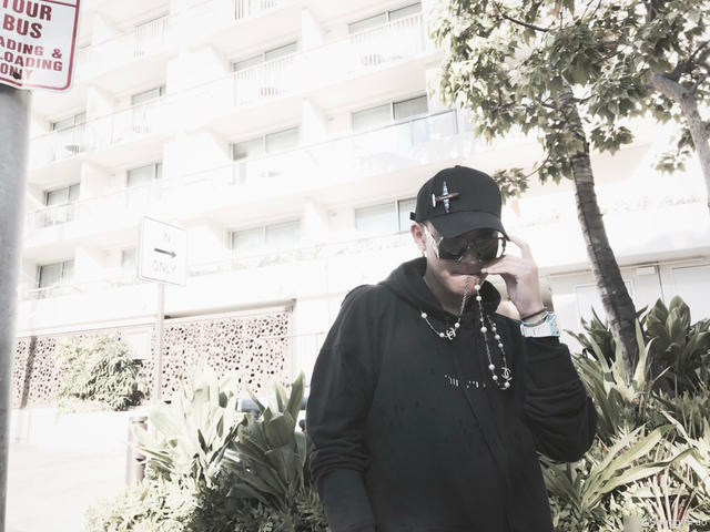 黄子韬晒比佛利山庄豪宅 室内装修华丽壕气十足