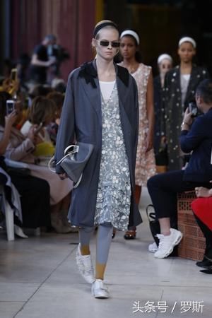 过目难忘的少女--MiuMiu2018春夏高级成衣系列