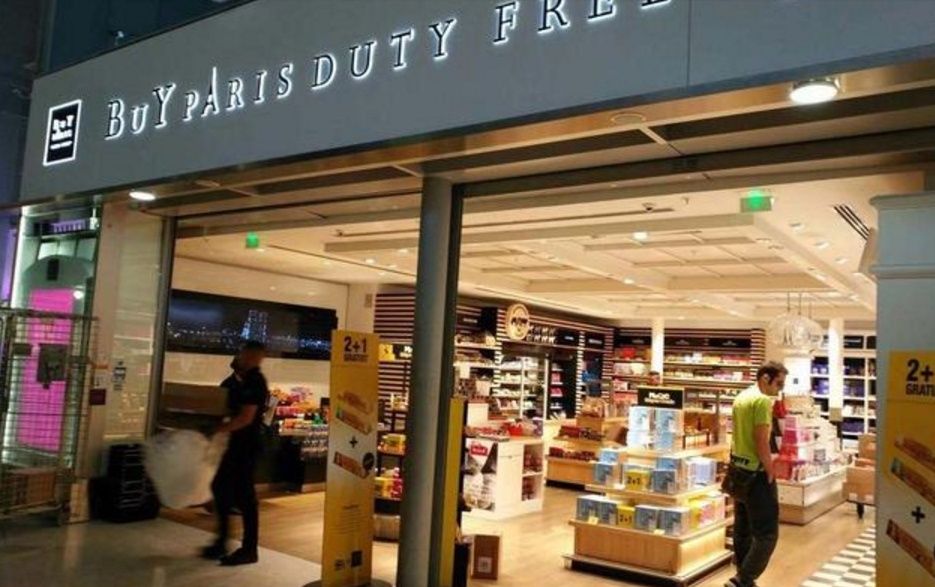 出国旅游怎样到免税店买东西?