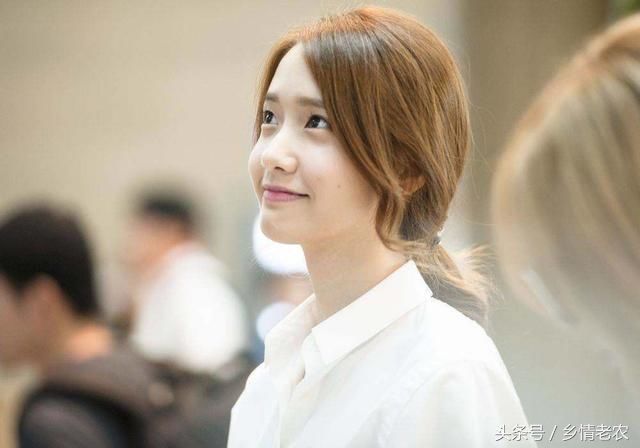 少女时代林允儿穿露脐装展示毫无赘肉的身材!