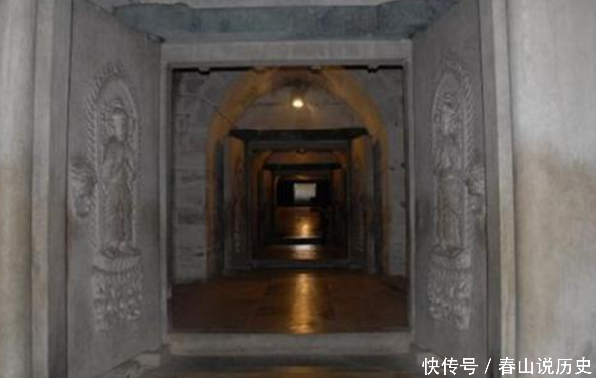 雍正皇帝之墓被盗,专家赶到现场挖出一东西,为