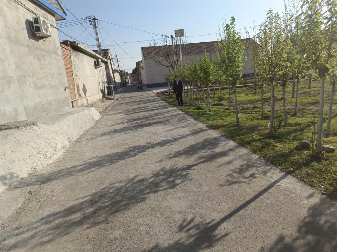 道路窄会车难,拓宽改造便民利民 道路窄会车难,拓宽改造便民利民