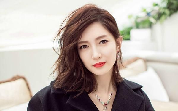 狗年新春发型就要泰迪卷,范爷杨幂迪丽热巴赵