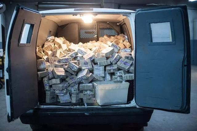 据说是真实案件改编的电影, 成功抢劫1700万现