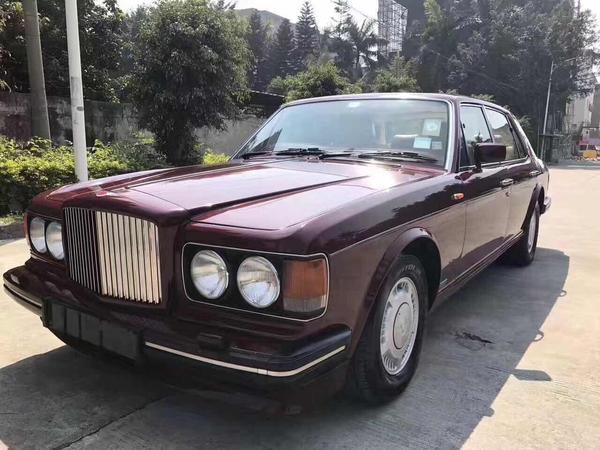 男子买台红标宾利,小区人以为比亚迪新款换车