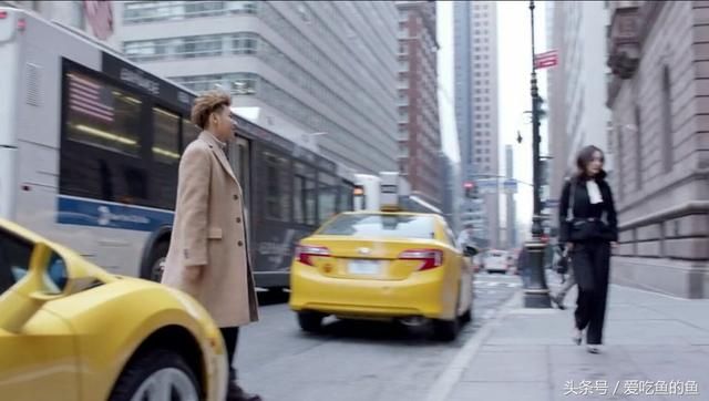 《谈判官》黄子韬爽呆了开豪车住豪宅,一集换