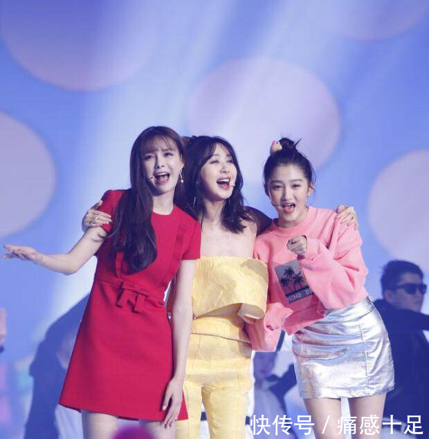 关晓彤腿有多长张艺兴和她站一起压力大,鹿晗