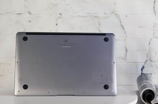 8G内存+128G固态!堪称比华为小米还高颜值