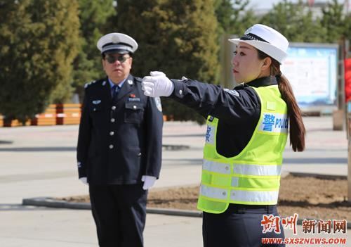 府领导现场指导大练兵、 大比武、大培训训练