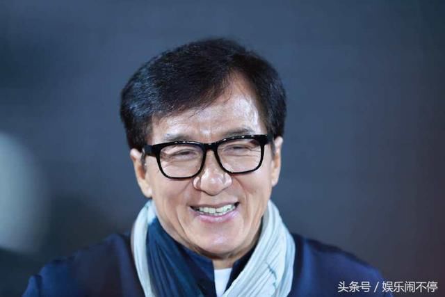 蔡澜评价成龙:花拳绣腿假功夫,而业内李小龙才