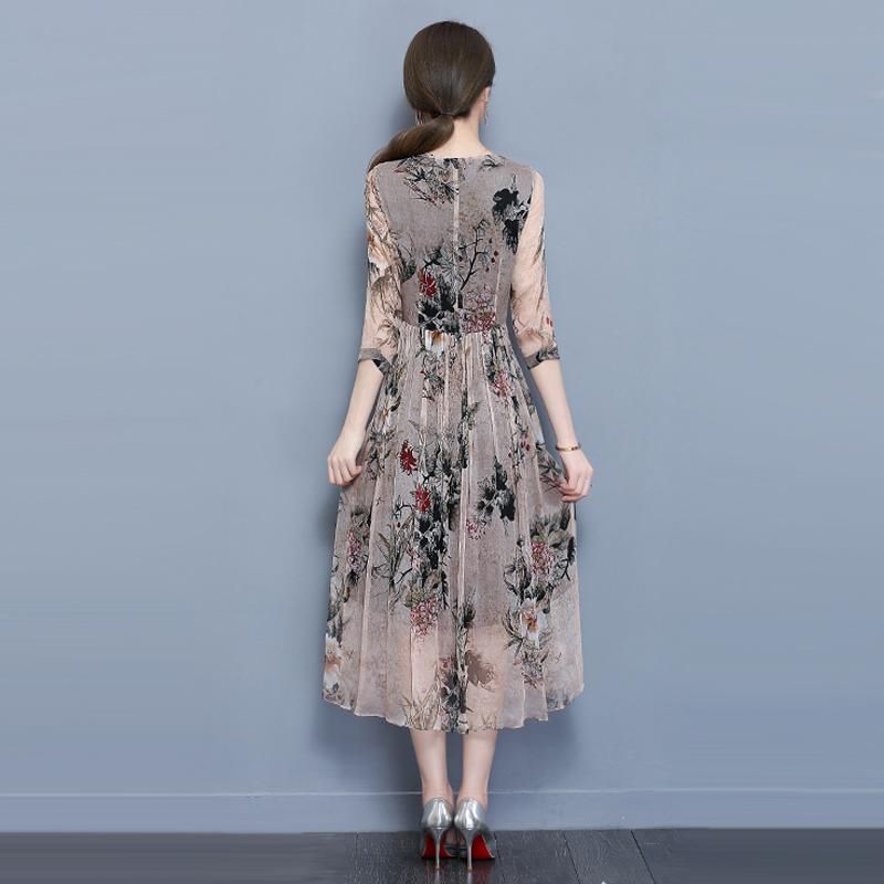 嫂子介绍的真没错,这连衣裙年轻又迷人,美上春