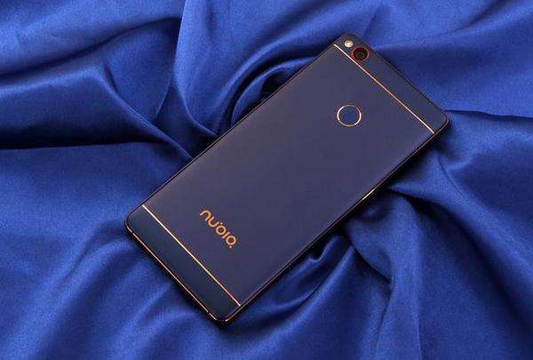 努比亚Z11极光蓝开箱,无边框全金属机身!