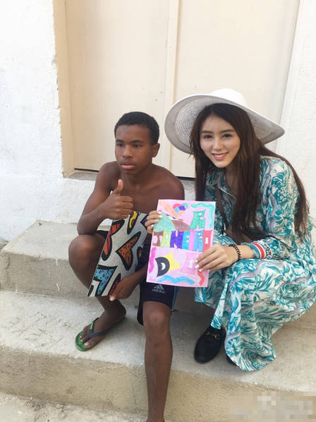 人气女主播张琪格。