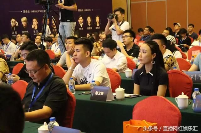 传播网红正能量,利哥大佛荣任副会长!利哥阿哲