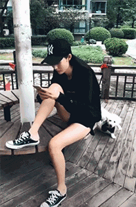 幽默笑话:听说你在火葬场上班，工资肯定很高哇?