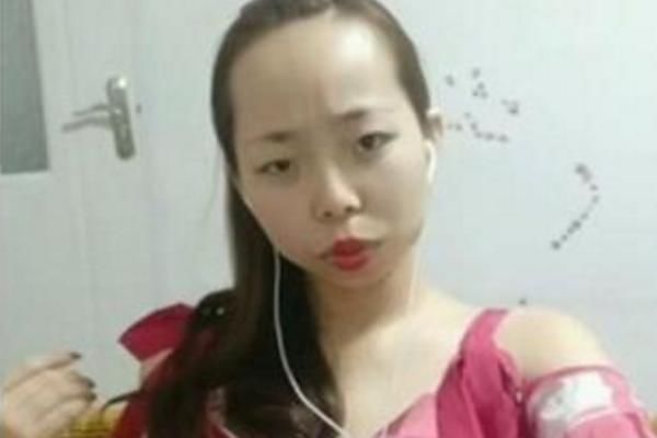 快手红人嘟嘟姐曝真实照片,原来是特效,网友:美