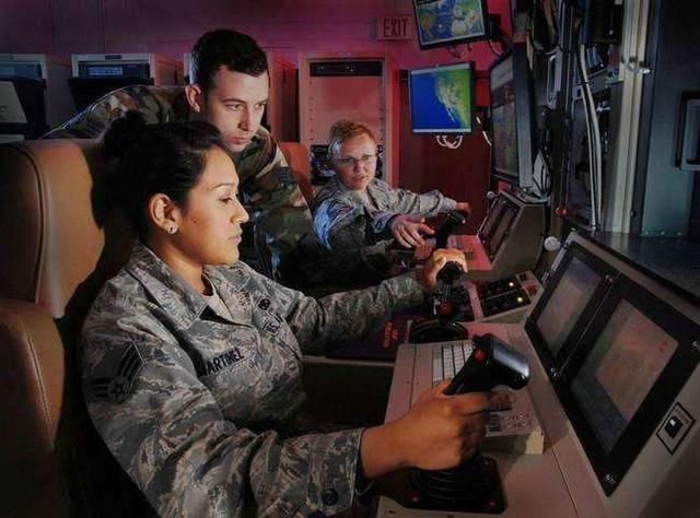 无人机飞行员太苦,远比飞行员累还没飞行员工