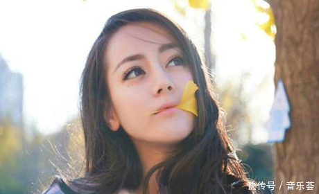 与邓伦拍吻戏是什么感觉?热巴只回应了7个字