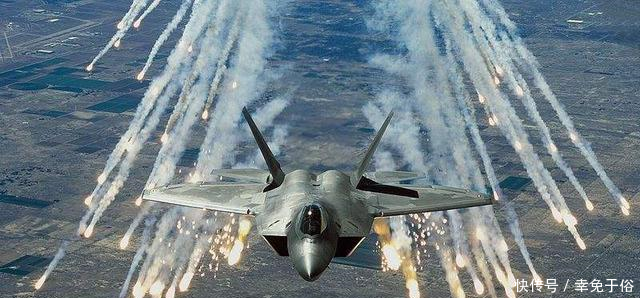 如果战斗机被导弹锁定,躲避的几率有多大不要