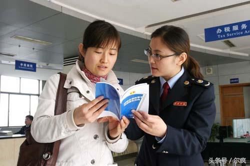 个税起征点提至5000块,我的万元月薪可以少交