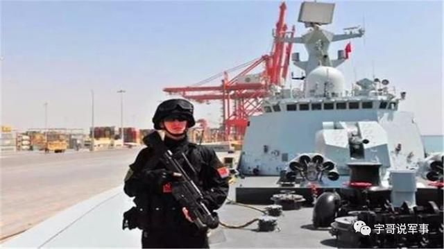 此国爆发内战,中国救援华人,在军舰上写了什么