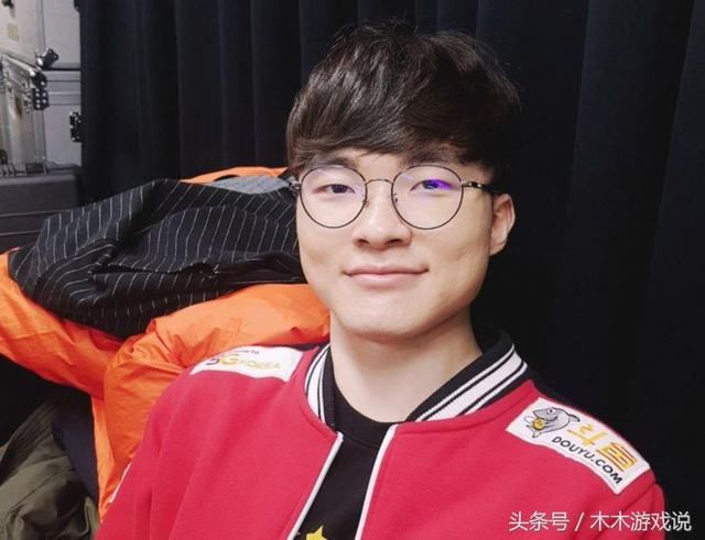 Faker排位掉线式走位秀翻对方,李哥笑容凝固,