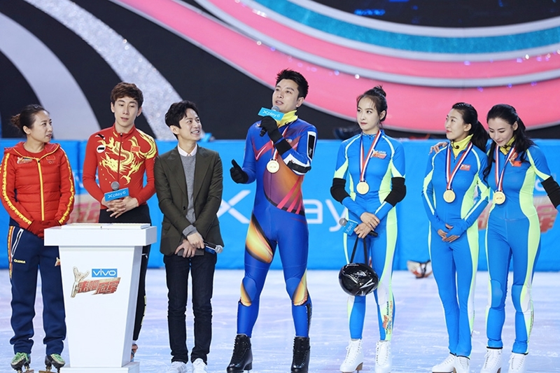 《来吧冠军2》贾乃亮宋茜携终结者队勇夺冠军 短道速滑引热评 《来吧冠军2》贾乃亮宋茜携终结者队勇夺冠军 短道速滑引热评