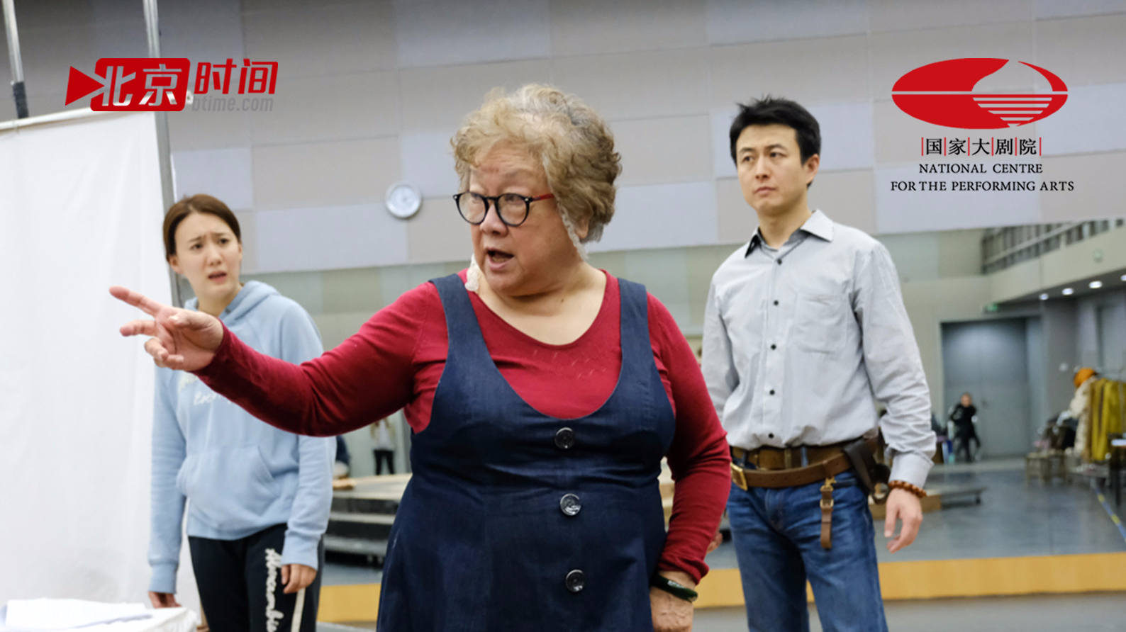 莎士比亚遇见汤显祖 专访导演陈薪伊