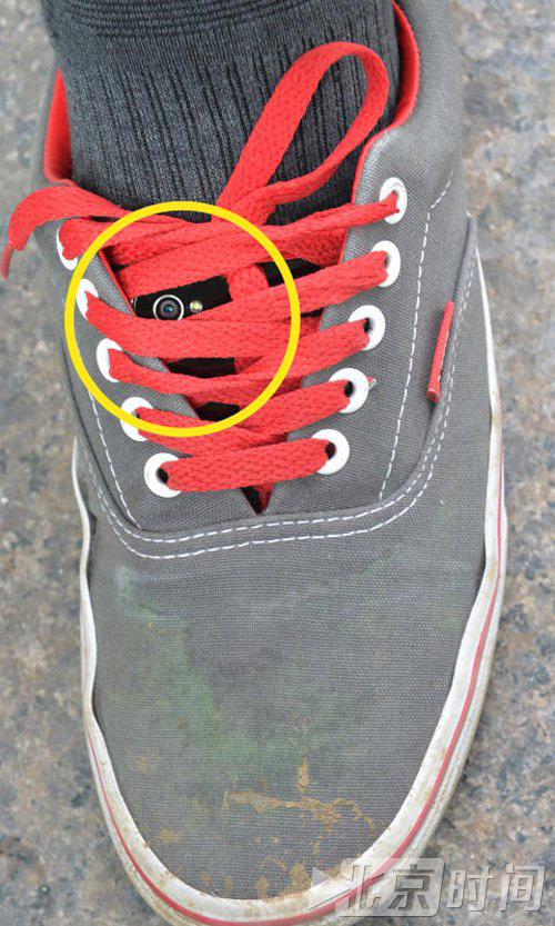 台教授在新加坡偷拍71名女性裙底 自称压力大 台教授在新加坡偷拍71名女性裙底 自称压力大